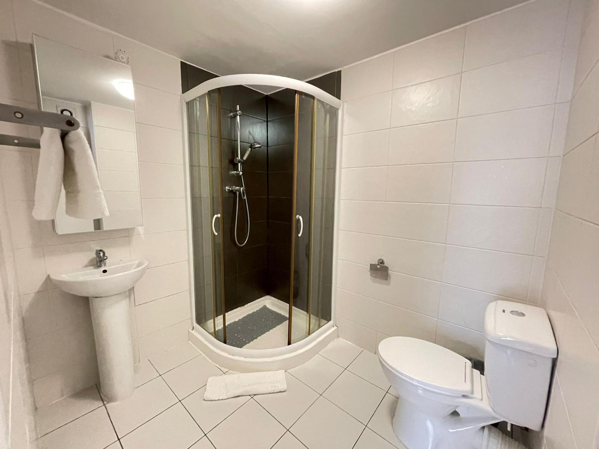 Captivating 1-Bed Apartment In London Eksteriør bilde