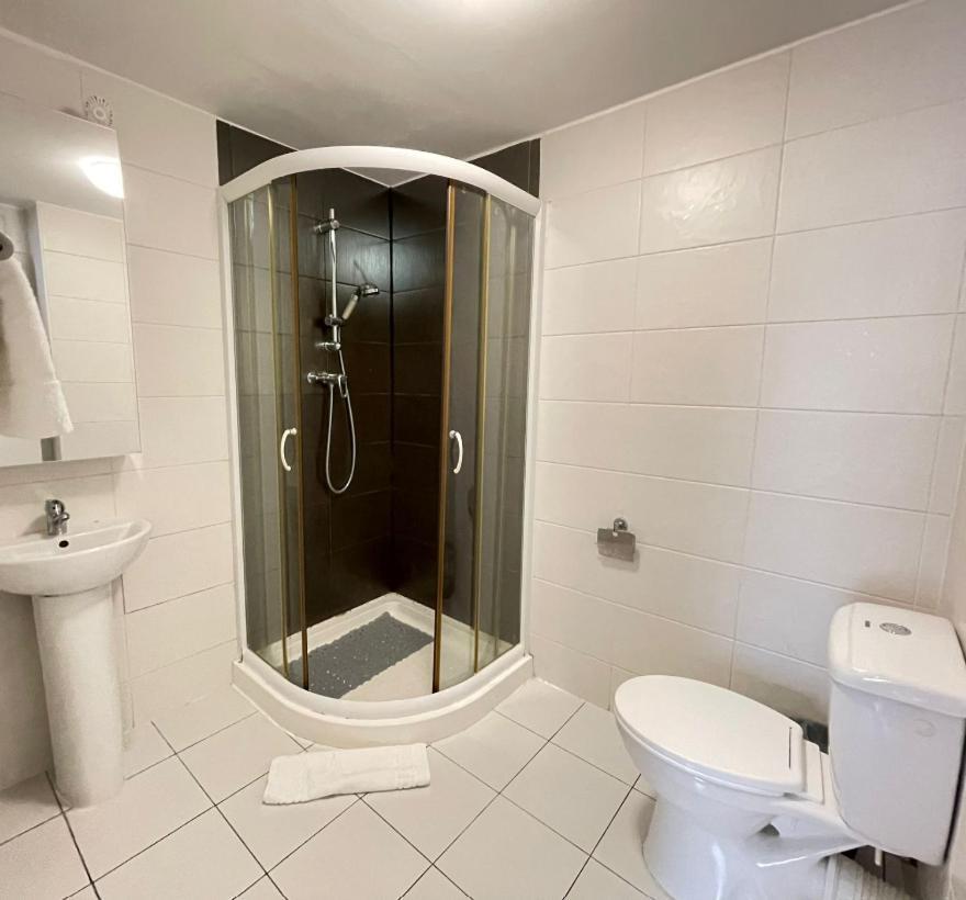 Captivating 1-Bed Apartment In London Eksteriør bilde